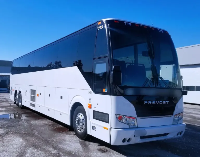 Picture of 2011 Prevost H3-45 Coach Bus