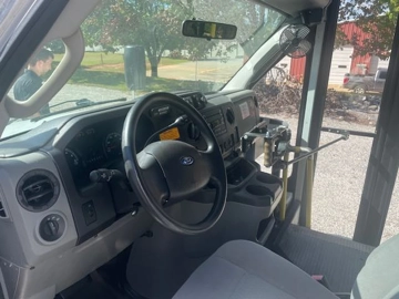 Picture of 2012 Ford E350 Coach & Equipment ADA Shuttle Bus