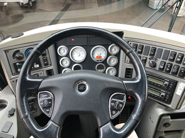 Picture of 2009 MCI J4500 Coach Bus
