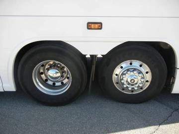 Picture of 2003 MCI E4500 Coach Bus
