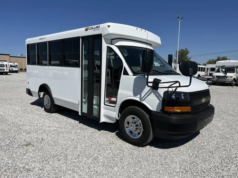 Picture of 2022 Chevrolet Collins SL400 Shuttle Bus