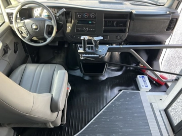 Picture of 2022 Chevrolet Collins SL400 Shuttle Bus