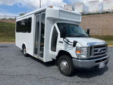 Picture of 2015 Ford E350 Glaval Shuttle Bus