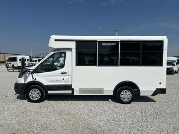 Picture of 2021 Chevrolet Collins TH400 Shuttle Bus