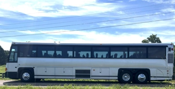 Picture of 2004 MCI D4500 Coach Bus