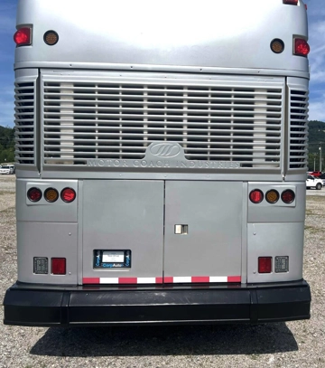 Picture of 2004 MCI D4500 Coach Bus