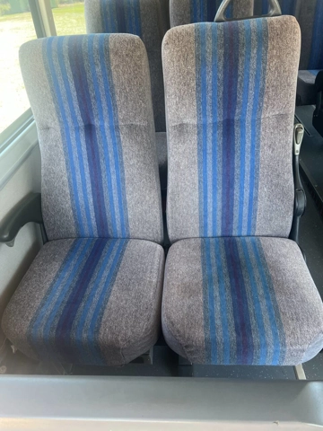 Picture of 2004 MCI D4500 Coach Bus
