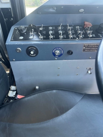 Picture of 2004 MCI D4500 Coach Bus