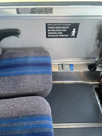 Picture of 2004 MCI D4500 Coach Bus