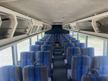 Picture of 2004 MCI D4500 Coach Bus