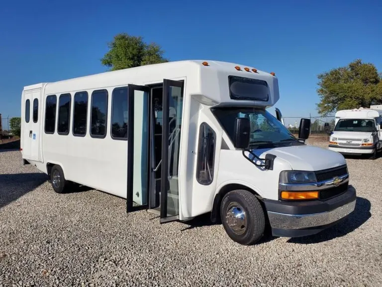 Picture of 2019 Diamond VIP 2800 Chevrolet ADA Shuttle Bus