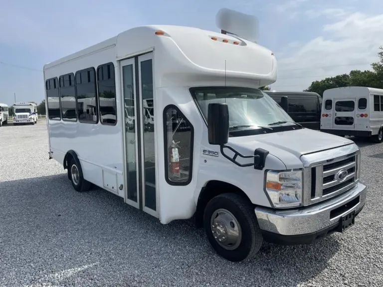 Picture of 2019 Ford E350 Starcraft Allstar Shuttle Bus
