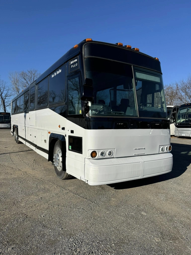 Picture of 2006 MCI D4505 Coach Bus