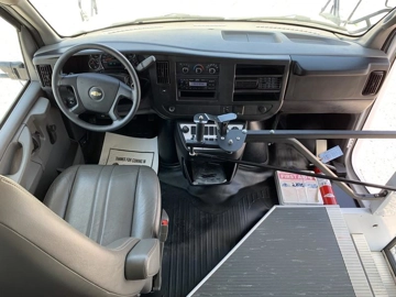 Picture of 2017 Chevrolet Collins DE516 Shuttle Bus