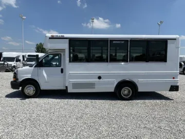 Picture of 2017 Chevrolet Collins DE516 Shuttle Bus