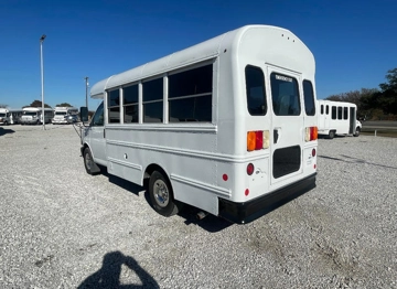 Picture of 2011 Chevrolet Minotour Thomas Shuttle Bus