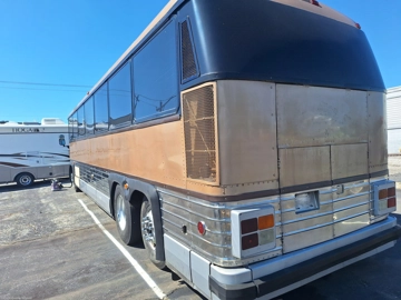 Picture of 1986 MCI Coach Bus