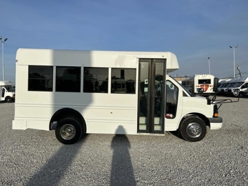 Picture of 2009 Mid Bus Guide Shuttle Bus