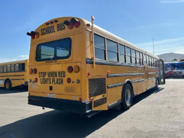Picture of 2004 Thomas HDX School Bus