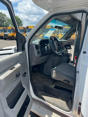 Picture of 2012 Ford E350 Starcraft Starlite ADA Shuttle Bus