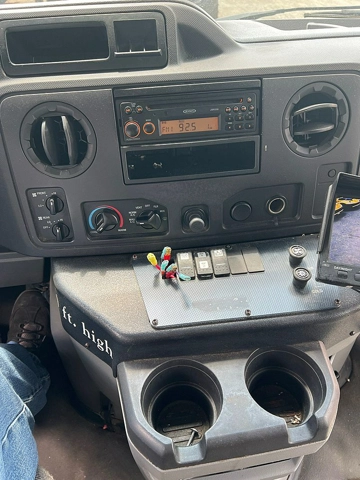 Picture of 2012 Ford E350 Starcraft Starlite ADA Shuttle Bus