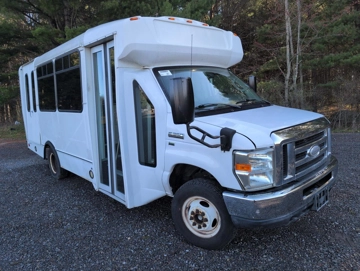 Picture of 2015 Ford Champion Shuttle Bus