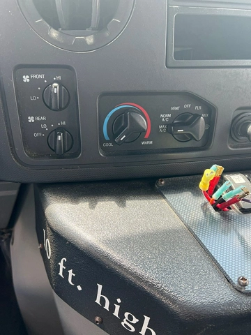 Picture of 2012 Ford E350 Starcraft Starlite ADA Shuttle Bus