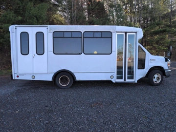 Picture of 2015 Ford Champion Shuttle Bus