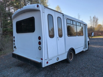 Picture of 2015 Ford Champion Shuttle Bus
