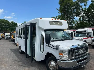 Picture of 2014 Ford E450 Diamond Coach ADA Shuttle Bus