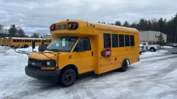 Picture of 2015 Chevrolet 4500 Starcraft Allstar School Bus