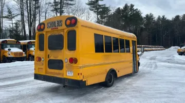 Picture of 2015 Chevrolet 4500 Starcraft Allstar School Bus