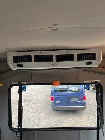 Picture of 2014 Ford E450 Diamond Coach ADA Shuttle Bus