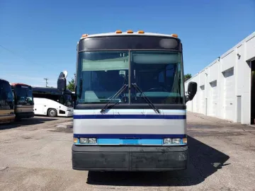 Picture of 2000 Mci 102DL3 Coach Bus