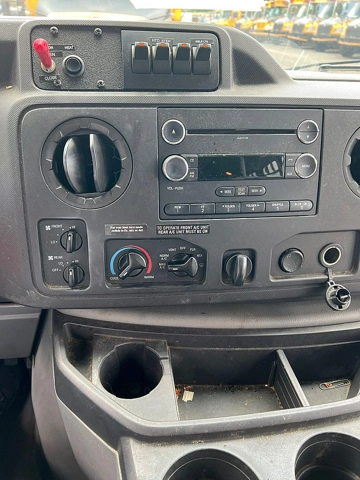 Picture of 2014 Ford E450 Diamond Coach ADA Shuttle Bus