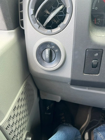 Picture of 2014 Ford E450 Diamond Coach ADA Shuttle Bus