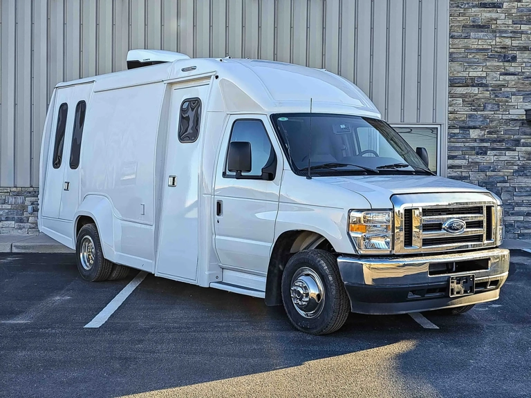 Picture of 2026 Ford E-350 Mobile Medical Clinic ADA