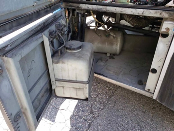 Picture of 2000 Mci 102DL3 Coach Bus