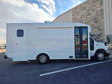 Picture of 2026 Ford E-450 Mobile Medical Clinic