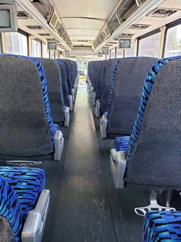 Picture of 2000 Mci 102DL3 Coach Bus
