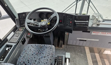 Picture of 1999 MCI DL-3 Coach Bus