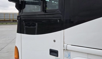 Picture of 1999 MCI DL-3 Coach Bus