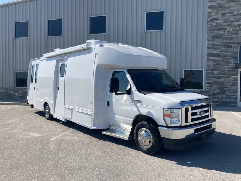 Picture of 2026 Ford E-450 Mobile Medical Clinic ADA