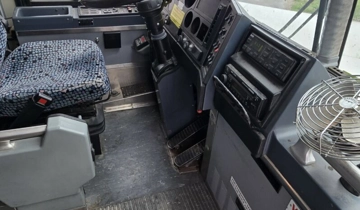 Picture of 1999 MCI DL-3 Coach Bus