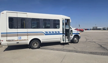 Picture of 1996 Ford Eldorado E350 ADA Shuttle Bus