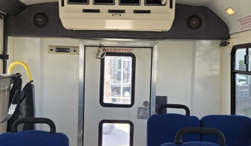 Picture of 1996 Ford Eldorado E350 ADA Shuttle Bus