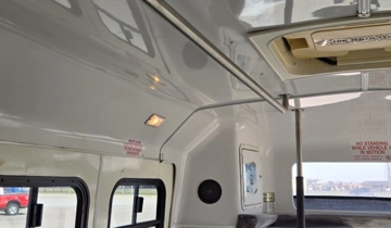 Picture of 1996 Ford Eldorado E350 ADA Shuttle Bus