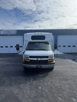 Picture of 2024 Chevrolet 4500 Diamond Shuttle Bus