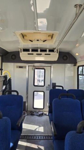 Picture of 1996 Ford Eldorado E350 ADA Shuttle Bus