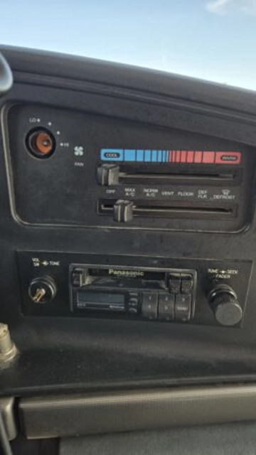 Picture of 1996 Ford Eldorado E350 ADA Shuttle Bus